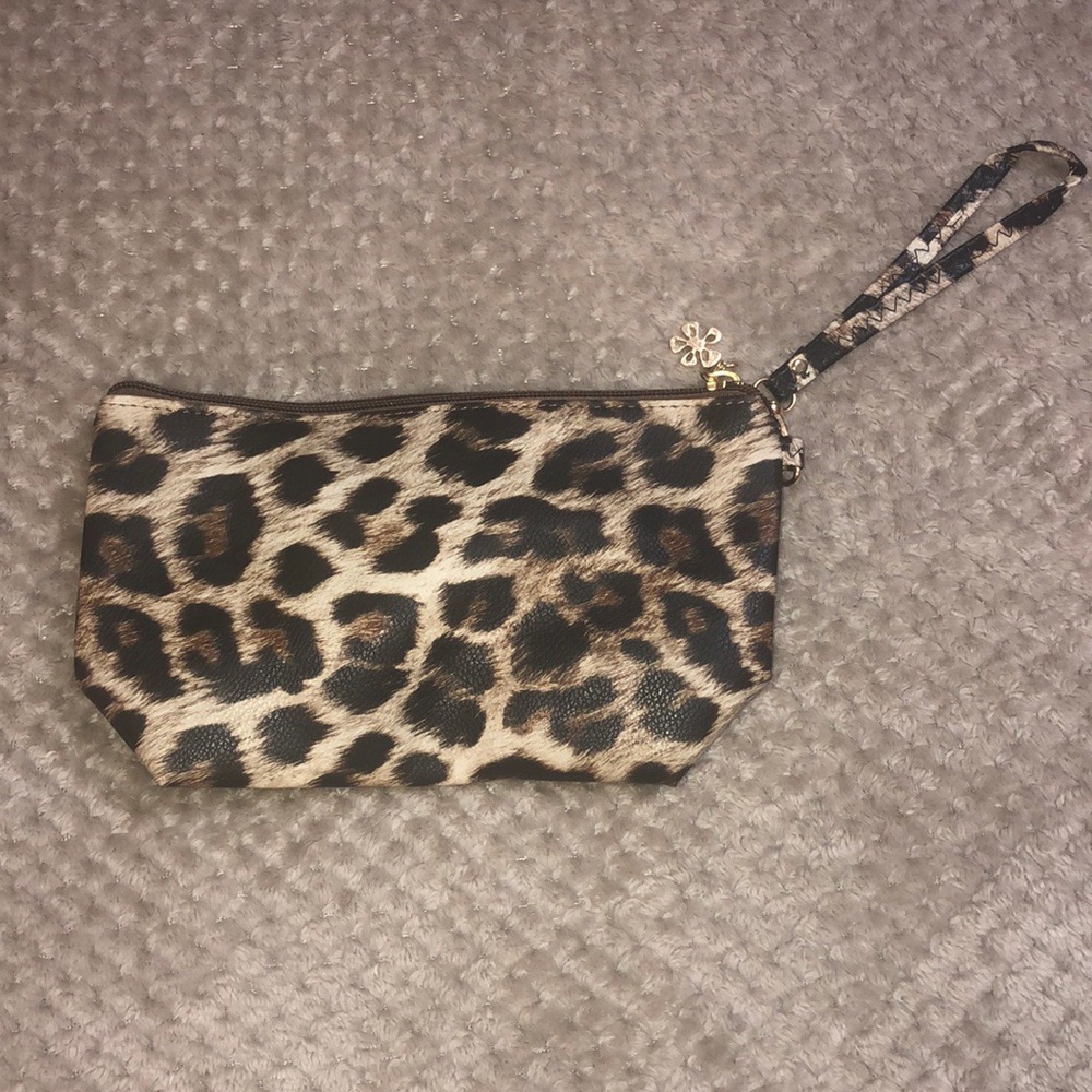 Cosmetic bag
